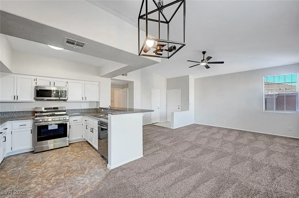 1505 Blackcombe, Las Vegas, NV 89128