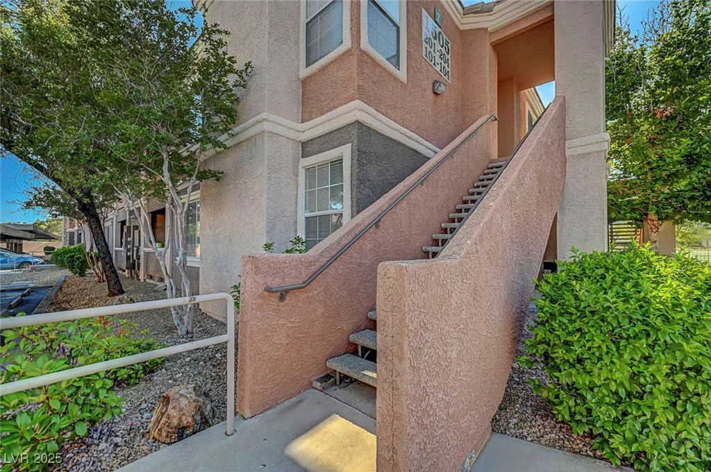 1505 Blackcombe, Las Vegas, NV 89128