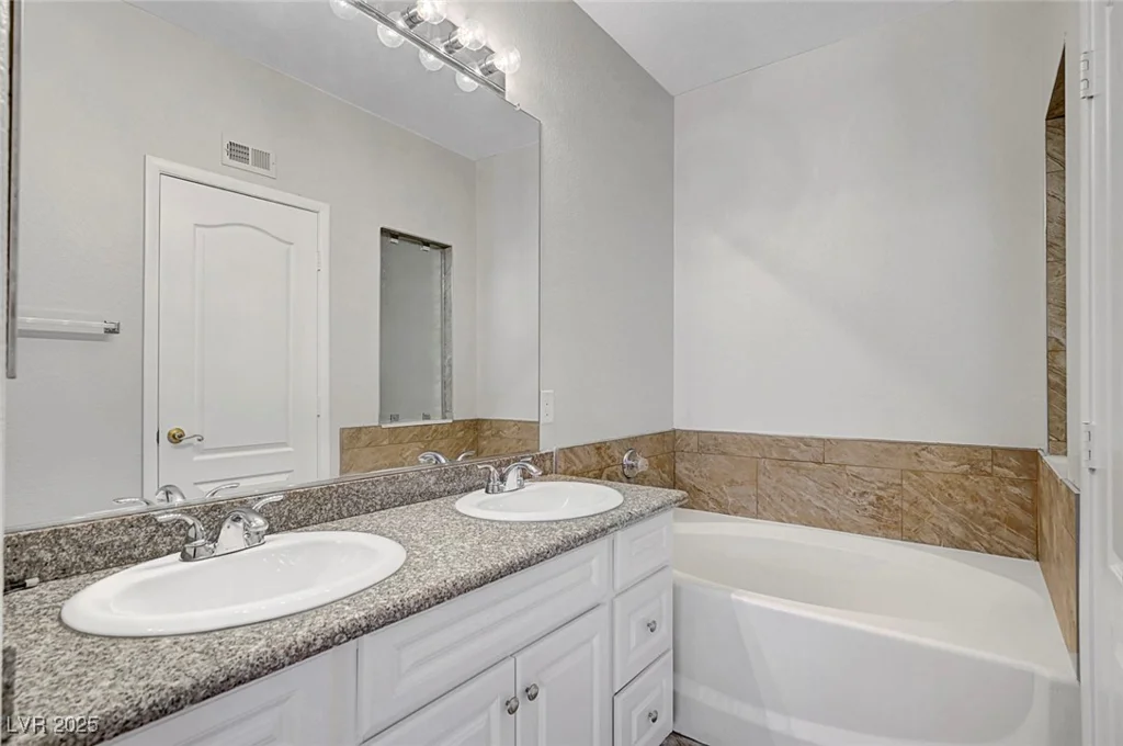 1505 Blackcombe, Las Vegas, NV 89128