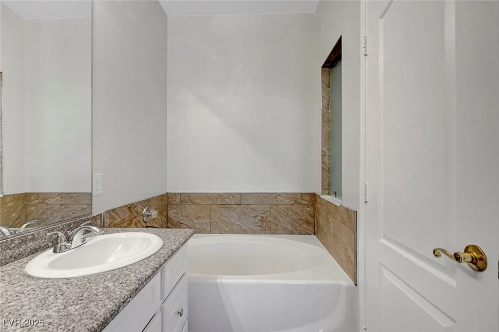 1505 Blackcombe, Las Vegas, NV 89128