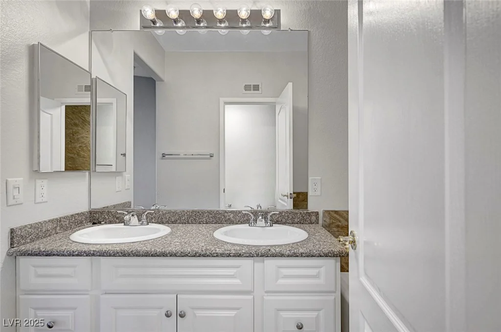 1505 Blackcombe, Las Vegas, NV 89128