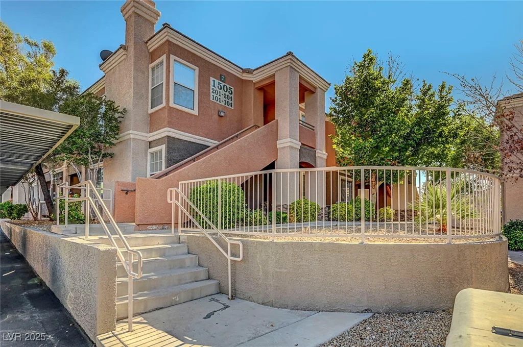 1505 Blackcombe, Las Vegas, NV 89128