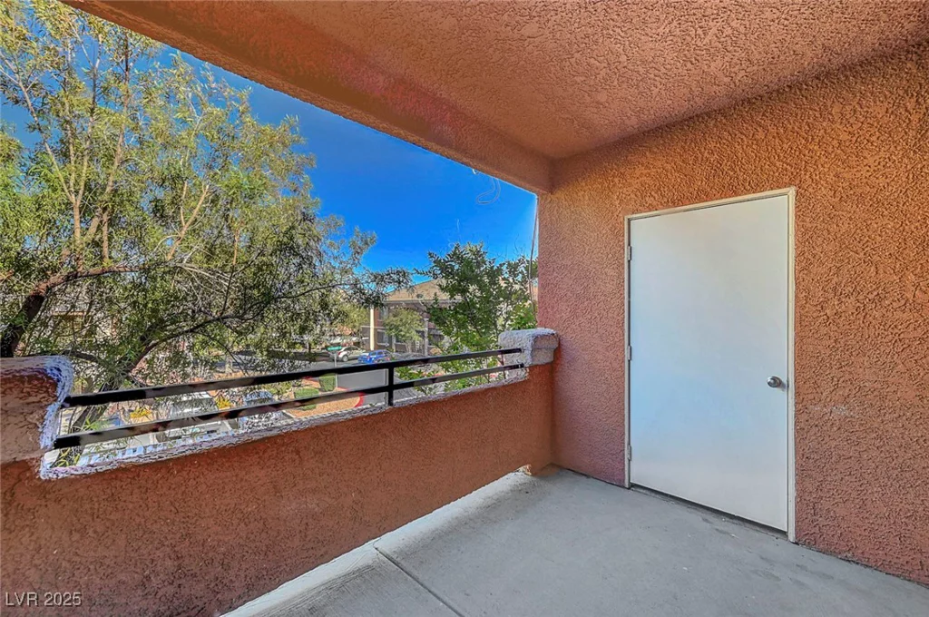 1505 Blackcombe, Las Vegas, NV 89128
