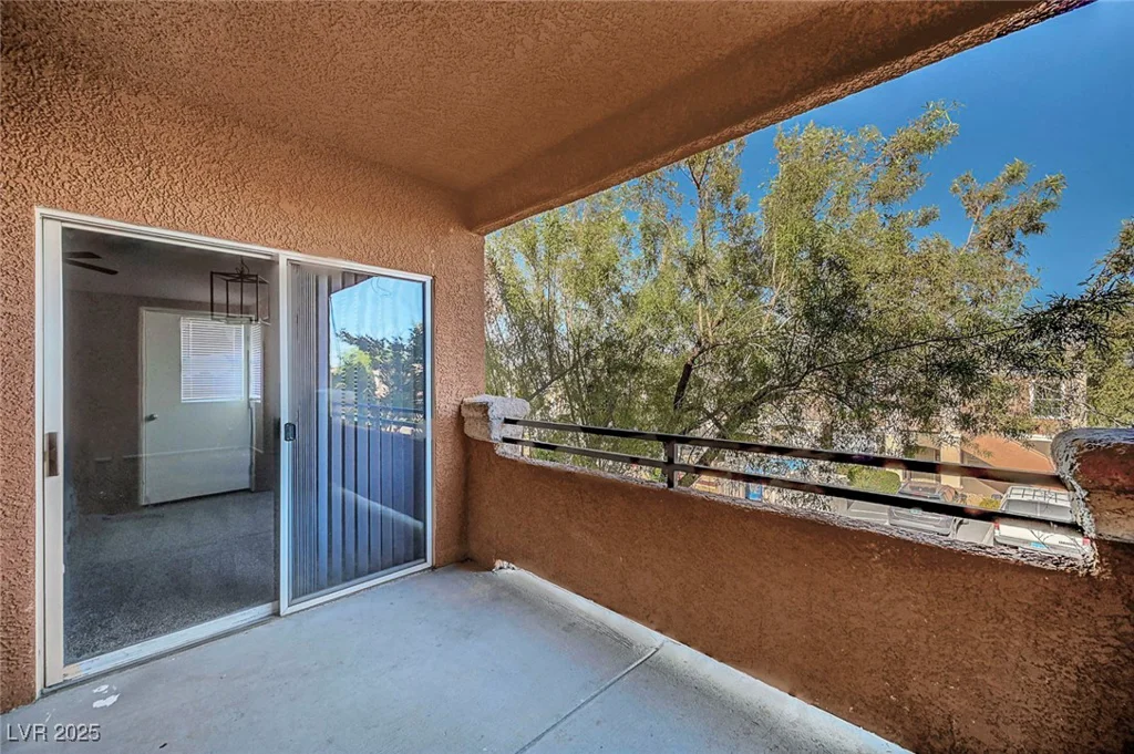 1505 Blackcombe, Las Vegas, NV 89128