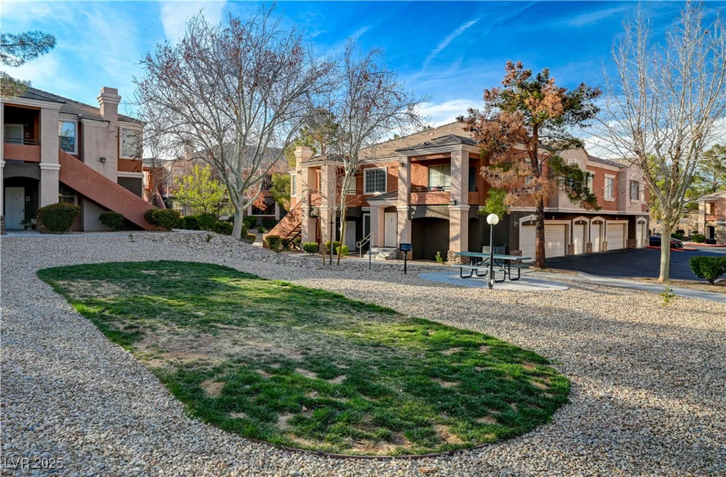 1505 Blackcombe, Las Vegas, NV 89128