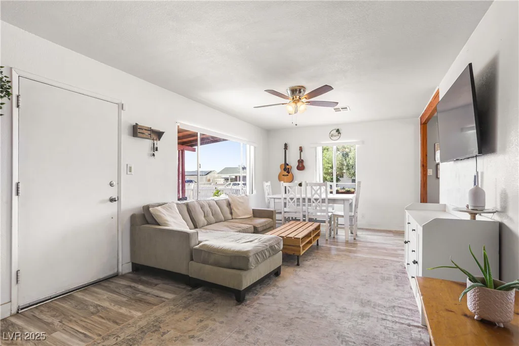 123 Cedar, Henderson, NV 89015