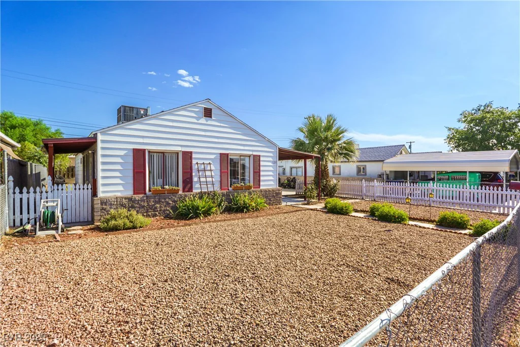 123 Cedar, Henderson, NV 89015