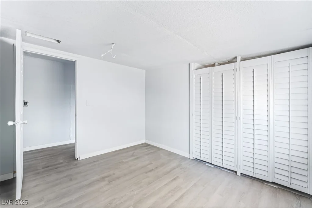 153 Sir Thomas, Las Vegas, NV 89110