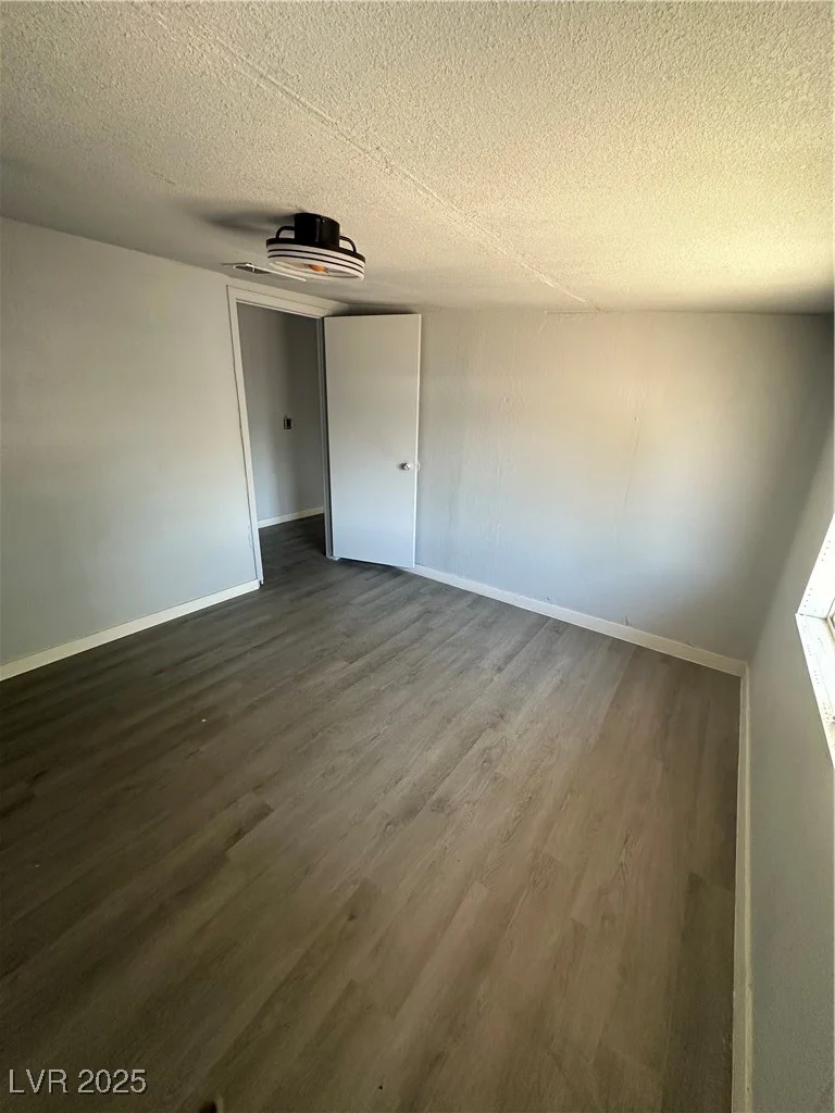 153 Sir Thomas, Las Vegas, NV 89110