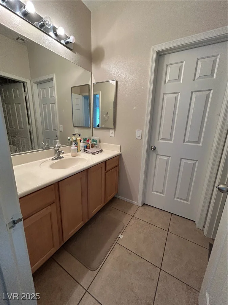 6812 Dipper, North Las Vegas, NV 89084