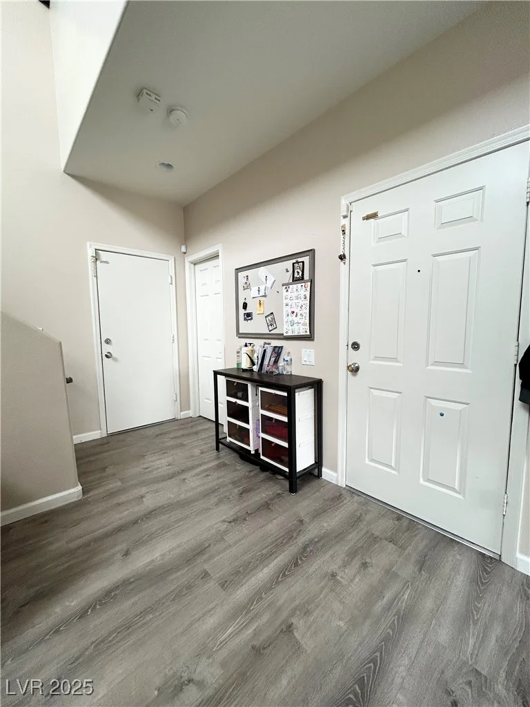6812 Dipper, North Las Vegas, NV 89084
