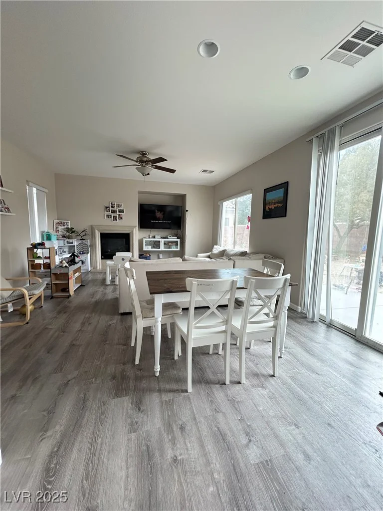 6812 Dipper, North Las Vegas, NV 89084