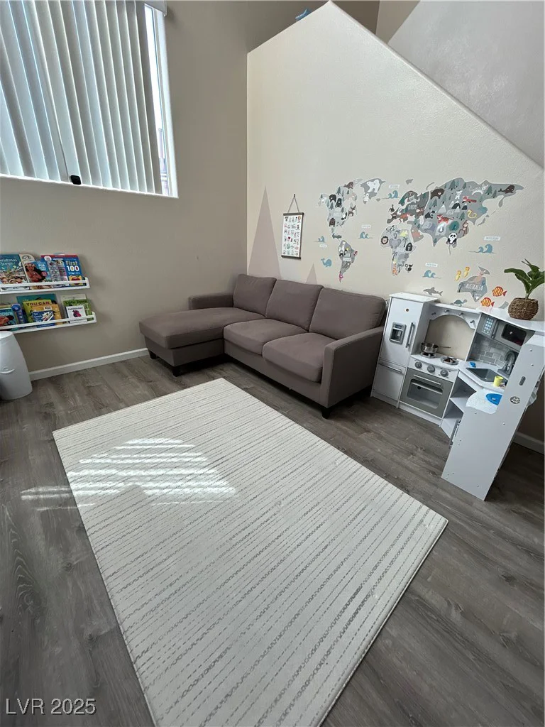6812 Dipper, North Las Vegas, NV 89084