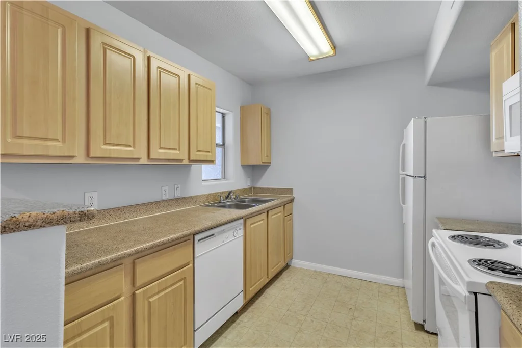 8000 Badura, Las Vegas, NV 89113