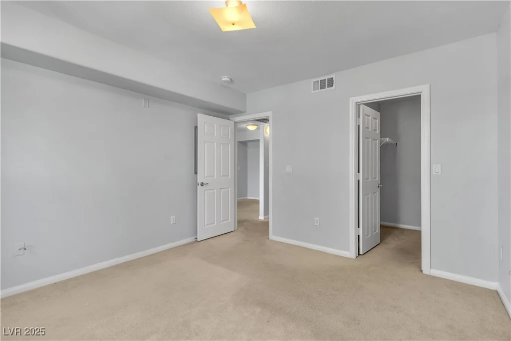 8000 Badura, Las Vegas, NV 89113