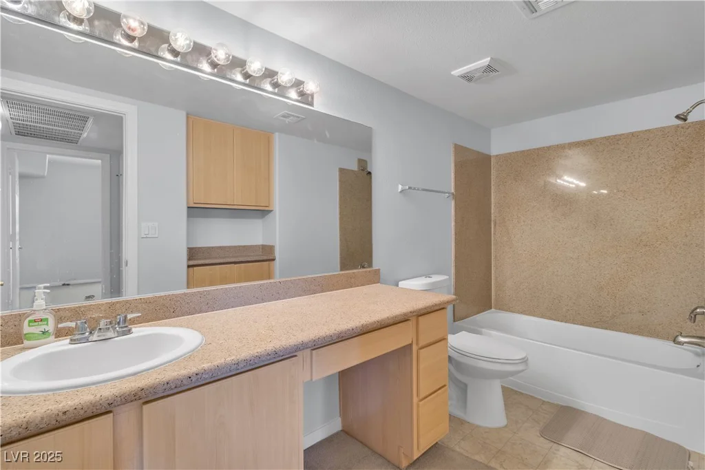 8000 Badura, Las Vegas, NV 89113