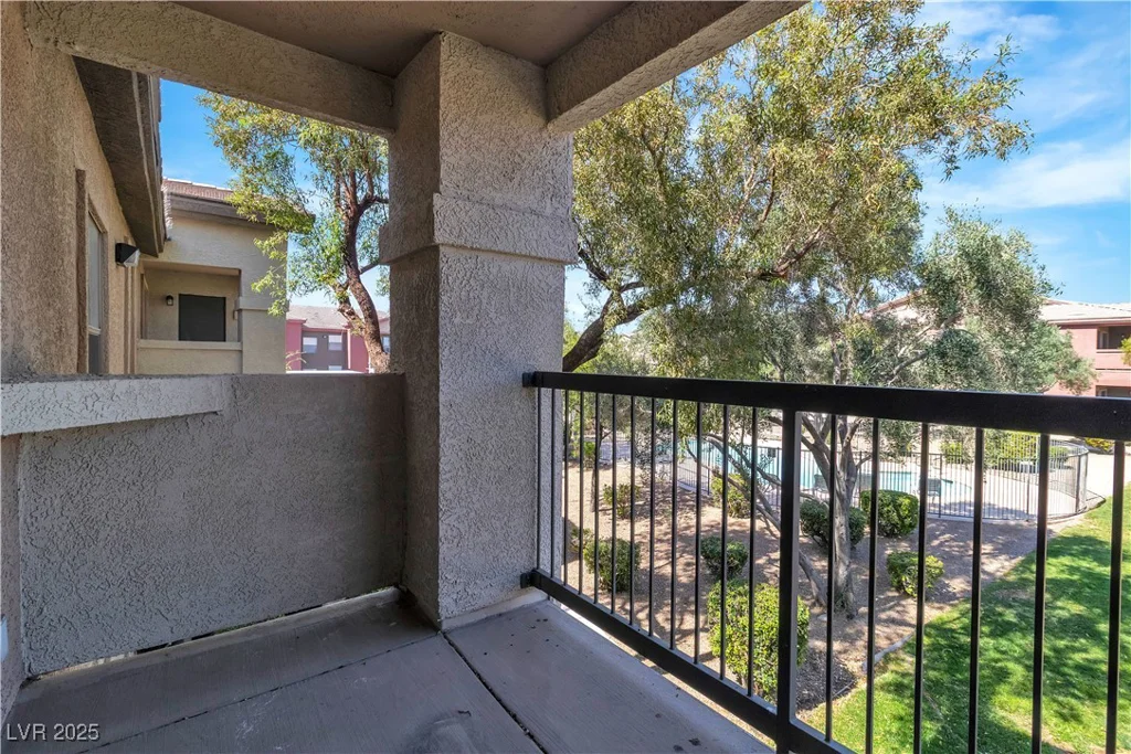 8000 Badura, Las Vegas, NV 89113