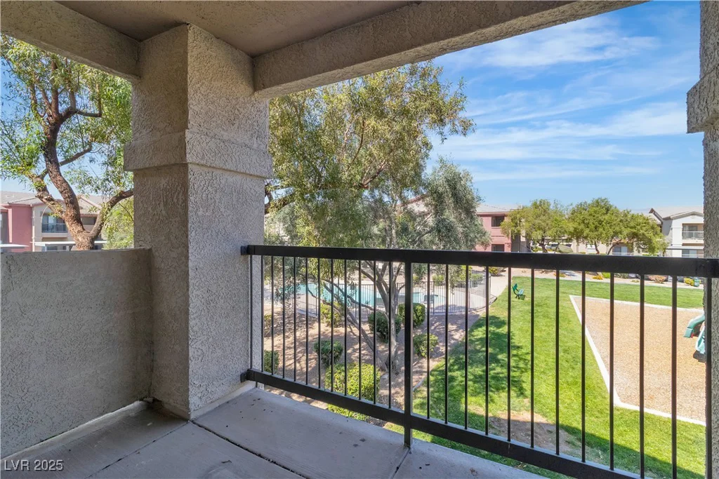 8000 Badura, Las Vegas, NV 89113