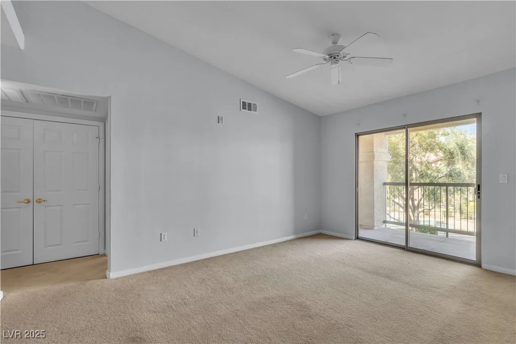 8000 Badura, Las Vegas, NV 89113