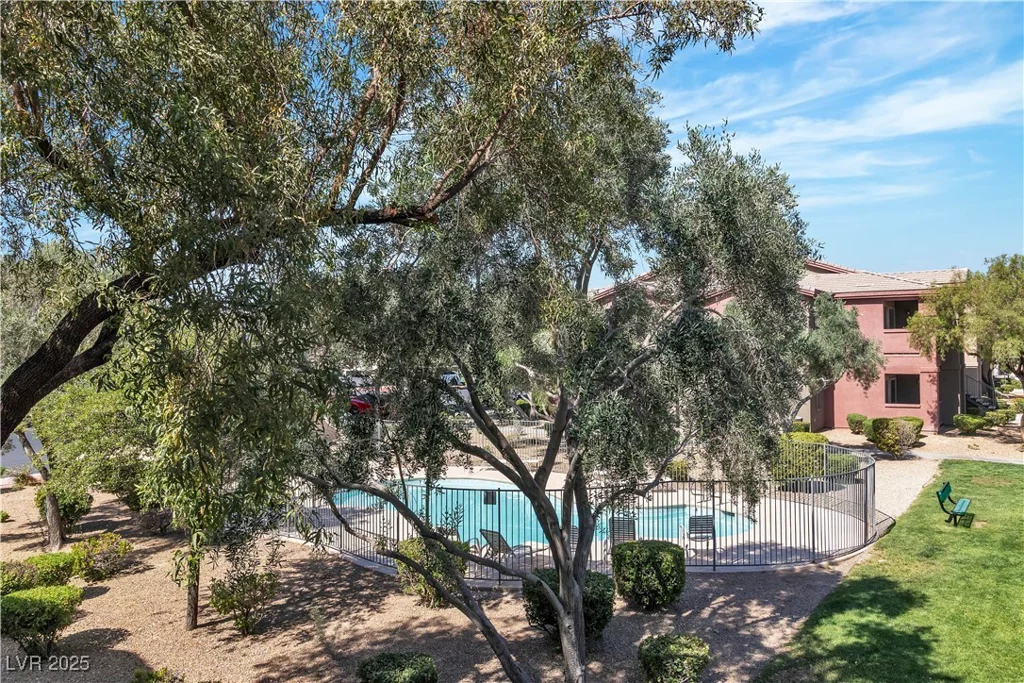 8000 Badura, Las Vegas, NV 89113