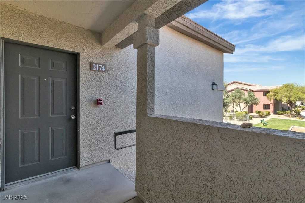 8000 Badura, Las Vegas, NV 89113