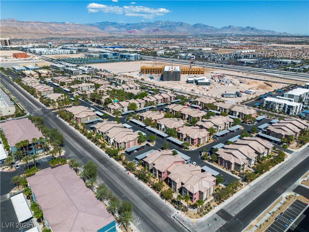8000 Badura, Las Vegas, NV 89113