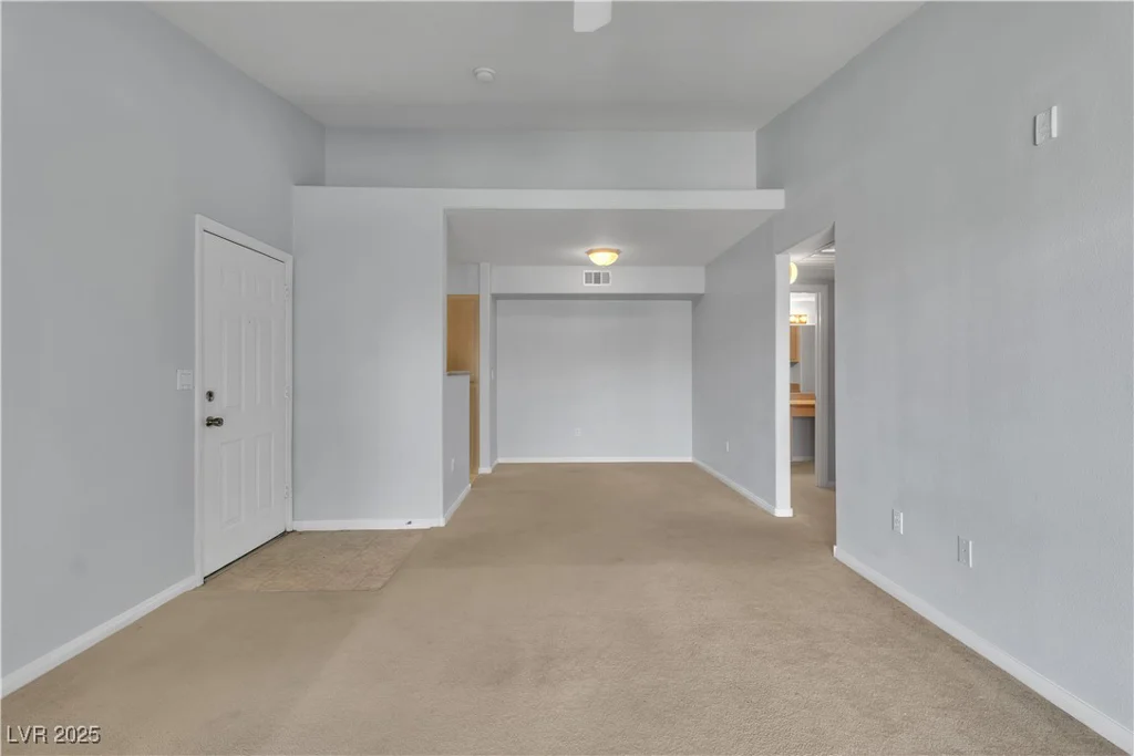 8000 Badura, Las Vegas, NV 89113