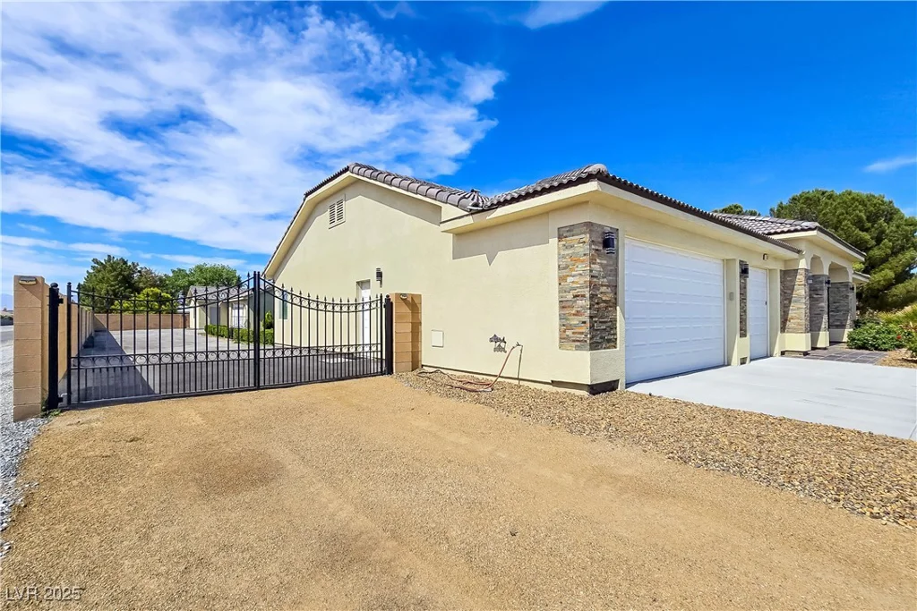5500 Santovito, Pahrump, NV 89061