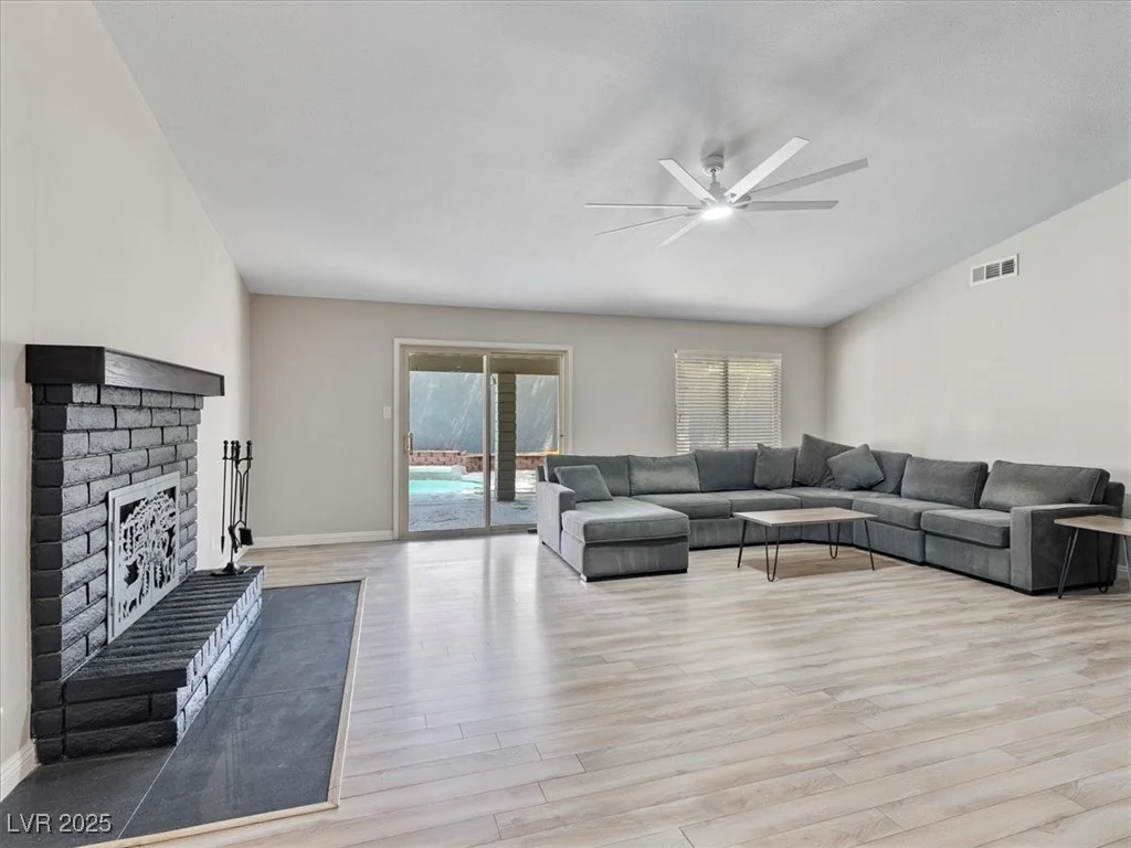 6436 Vinecrest, Las Vegas, NV 89108