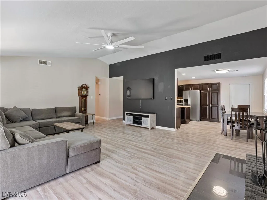 6436 Vinecrest, Las Vegas, NV 89108