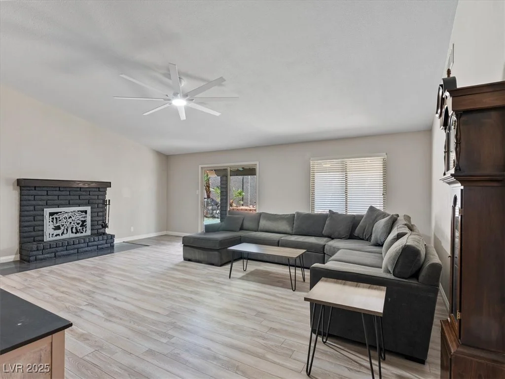 6436 Vinecrest, Las Vegas, NV 89108