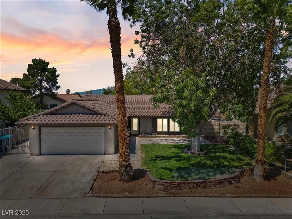 6436 Vinecrest, Las Vegas, NV 89108