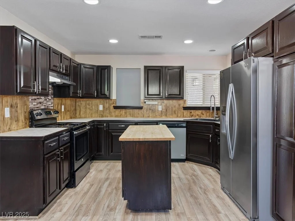 6436 Vinecrest, Las Vegas, NV 89108