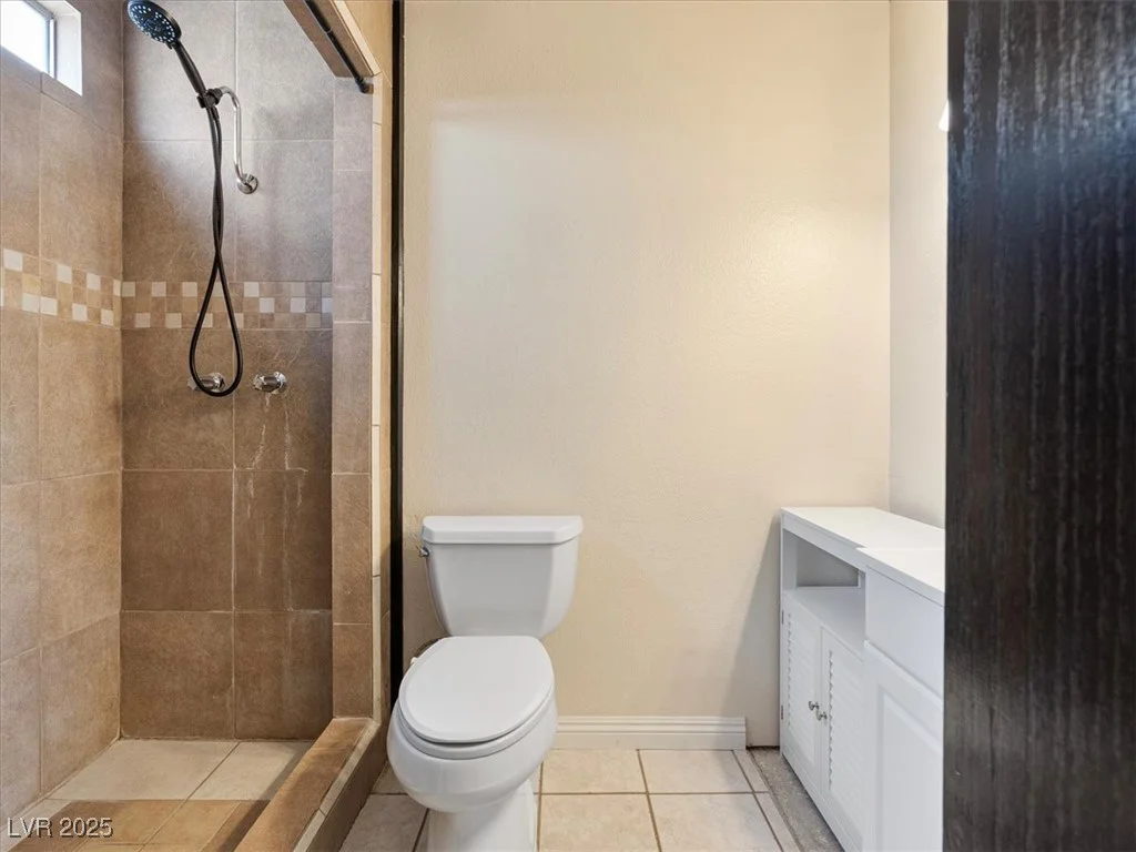 6436 Vinecrest, Las Vegas, NV 89108