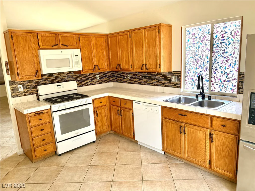 3665 Lucky Horseshoe, Las Vegas, NV 89129
