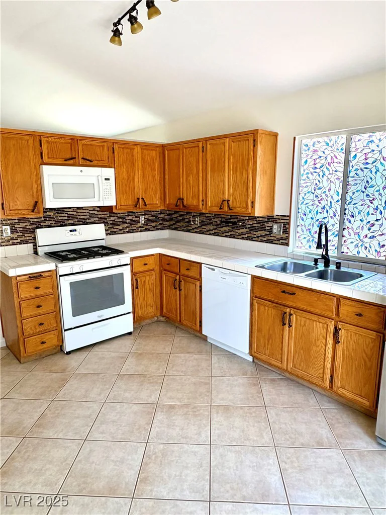 3665 Lucky Horseshoe, Las Vegas, NV 89129