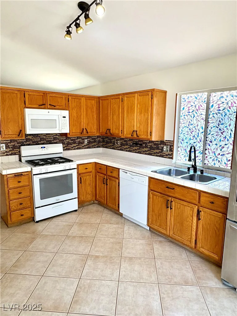 3665 Lucky Horseshoe, Las Vegas, NV 89129