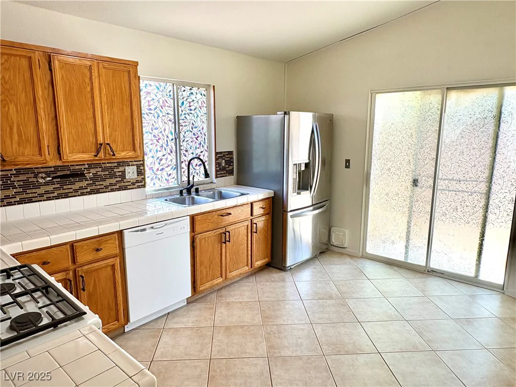 3665 Lucky Horseshoe, Las Vegas, NV 89129