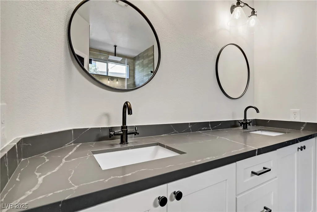 305 Napa Hills, Las Vegas, NV 89144