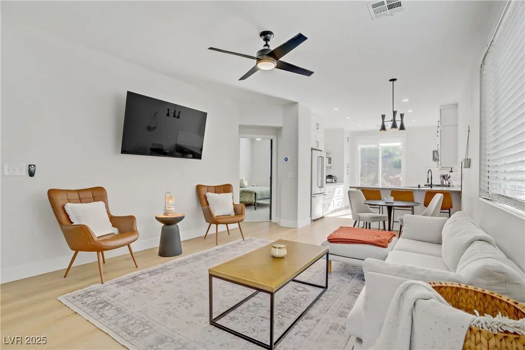 305 Napa Hills, Las Vegas, NV 89144