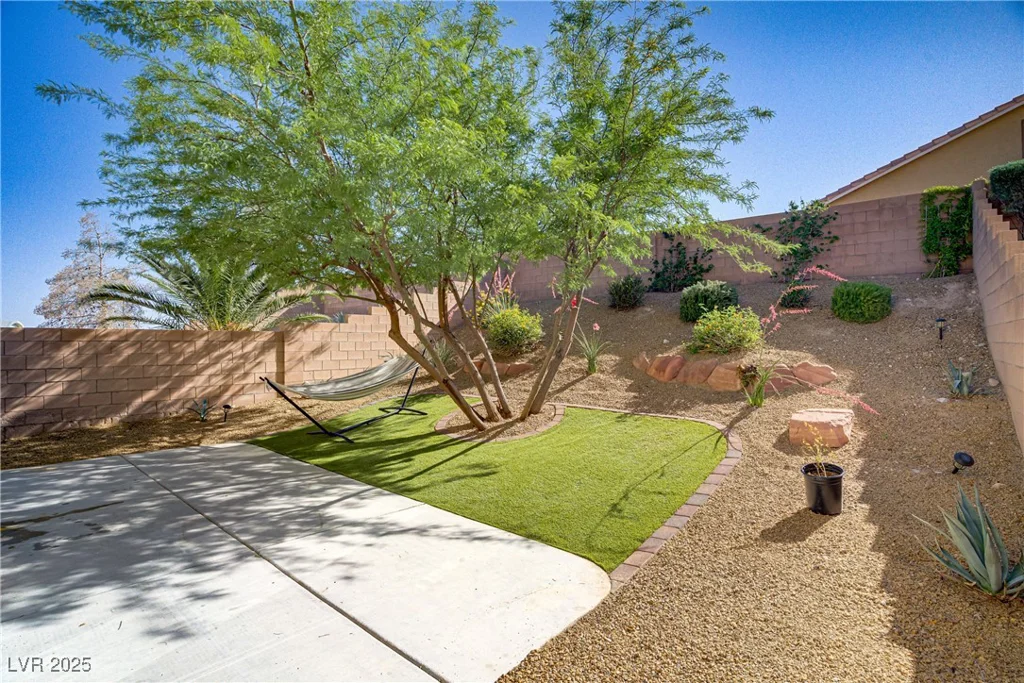 305 Napa Hills, Las Vegas, NV 89144