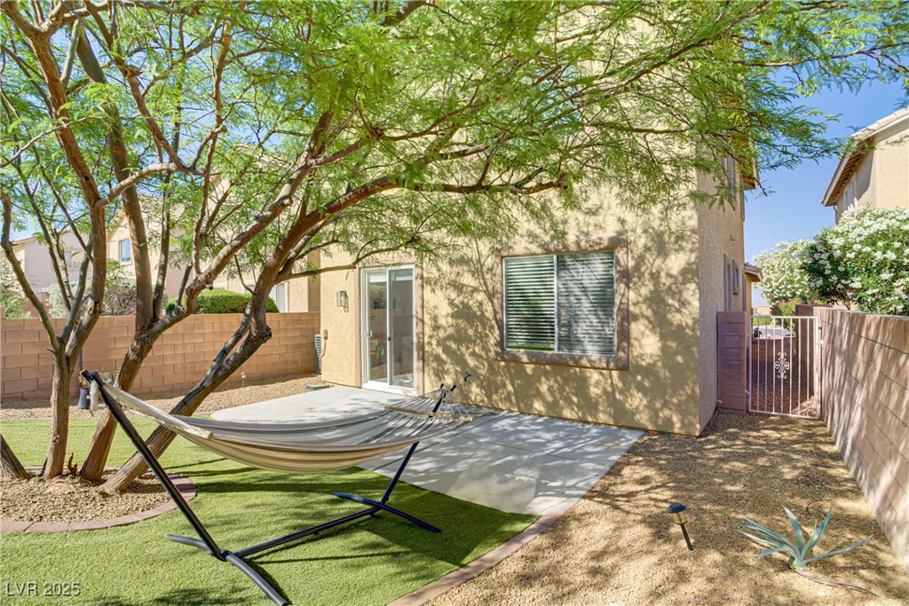 305 Napa Hills, Las Vegas, NV 89144