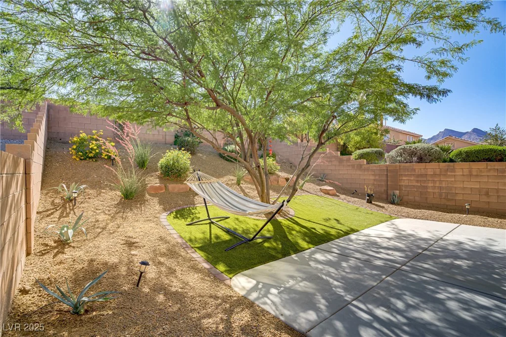 305 Napa Hills, Las Vegas, NV 89144