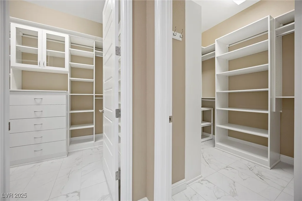 6700 Regency Stone, Las Vegas, NV 89148