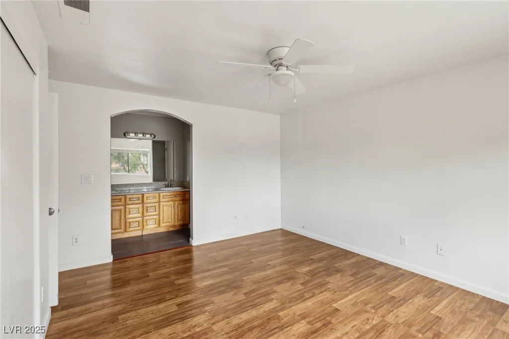 4552 Aviation, Las Vegas, NV 89115