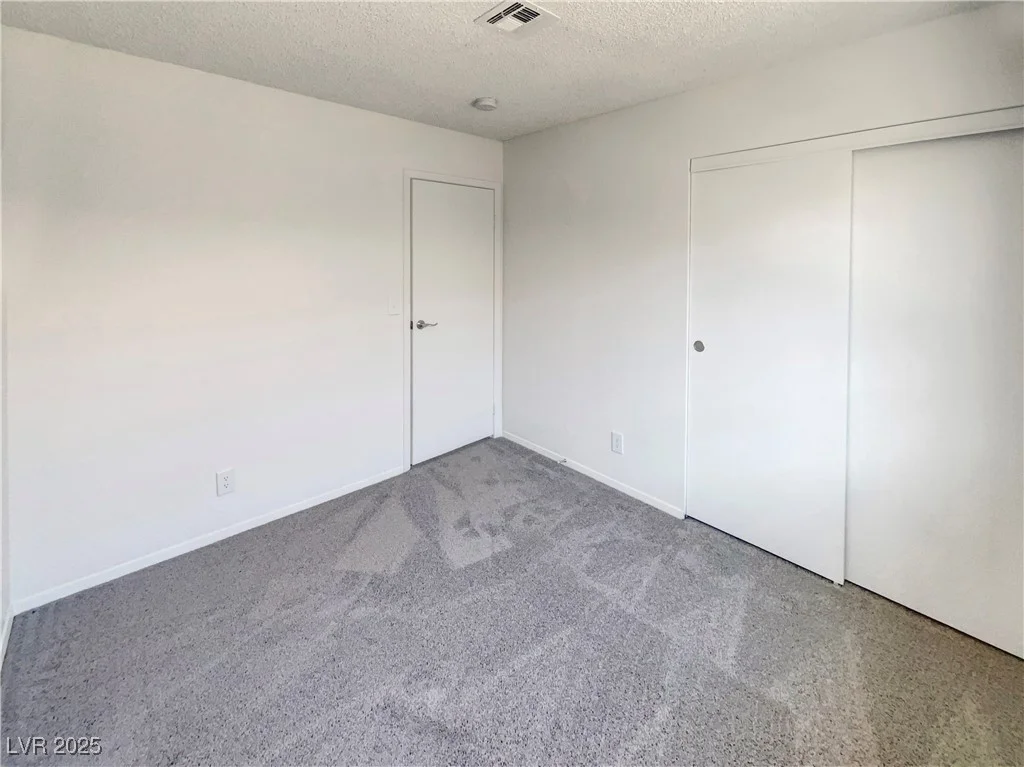 1832 Yellow Rose, Las Vegas, NV 89108