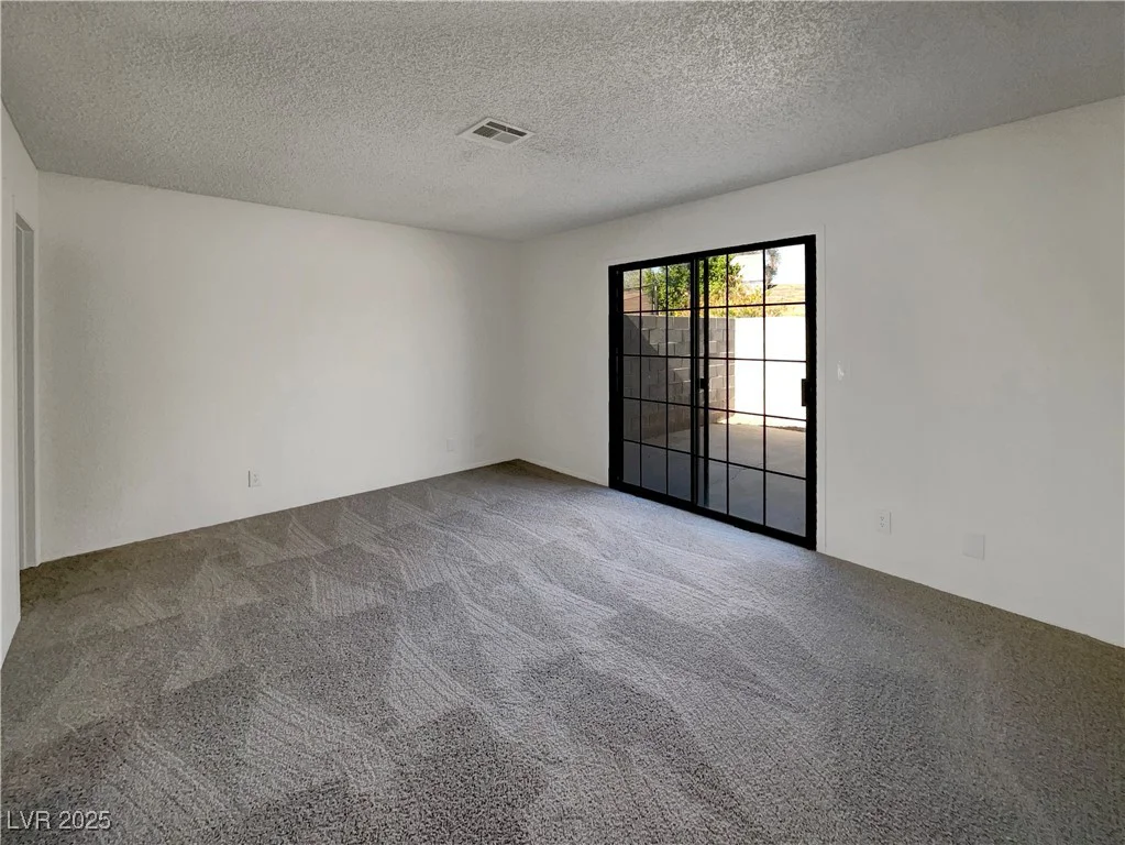 1832 Yellow Rose, Las Vegas, NV 89108