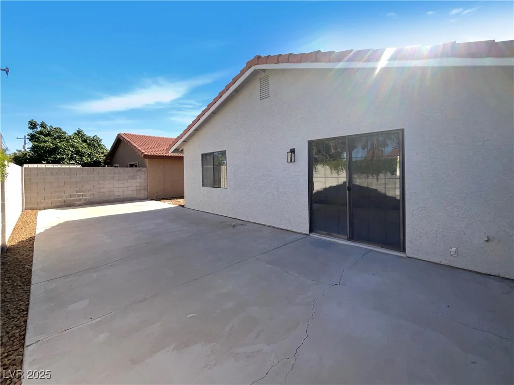 1832 Yellow Rose, Las Vegas, NV 89108