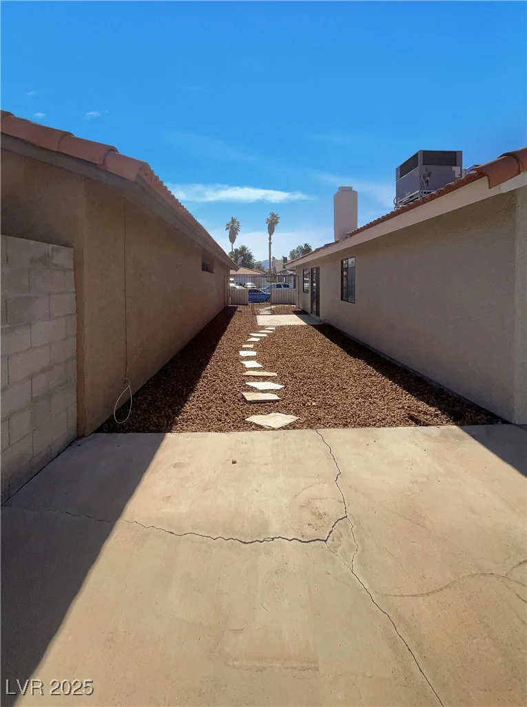 1832 Yellow Rose, Las Vegas, NV 89108