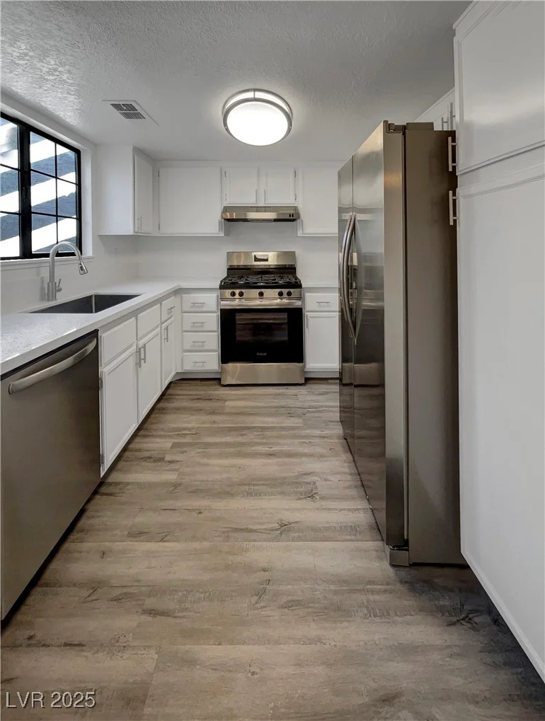 1832 Yellow Rose, Las Vegas, NV 89108